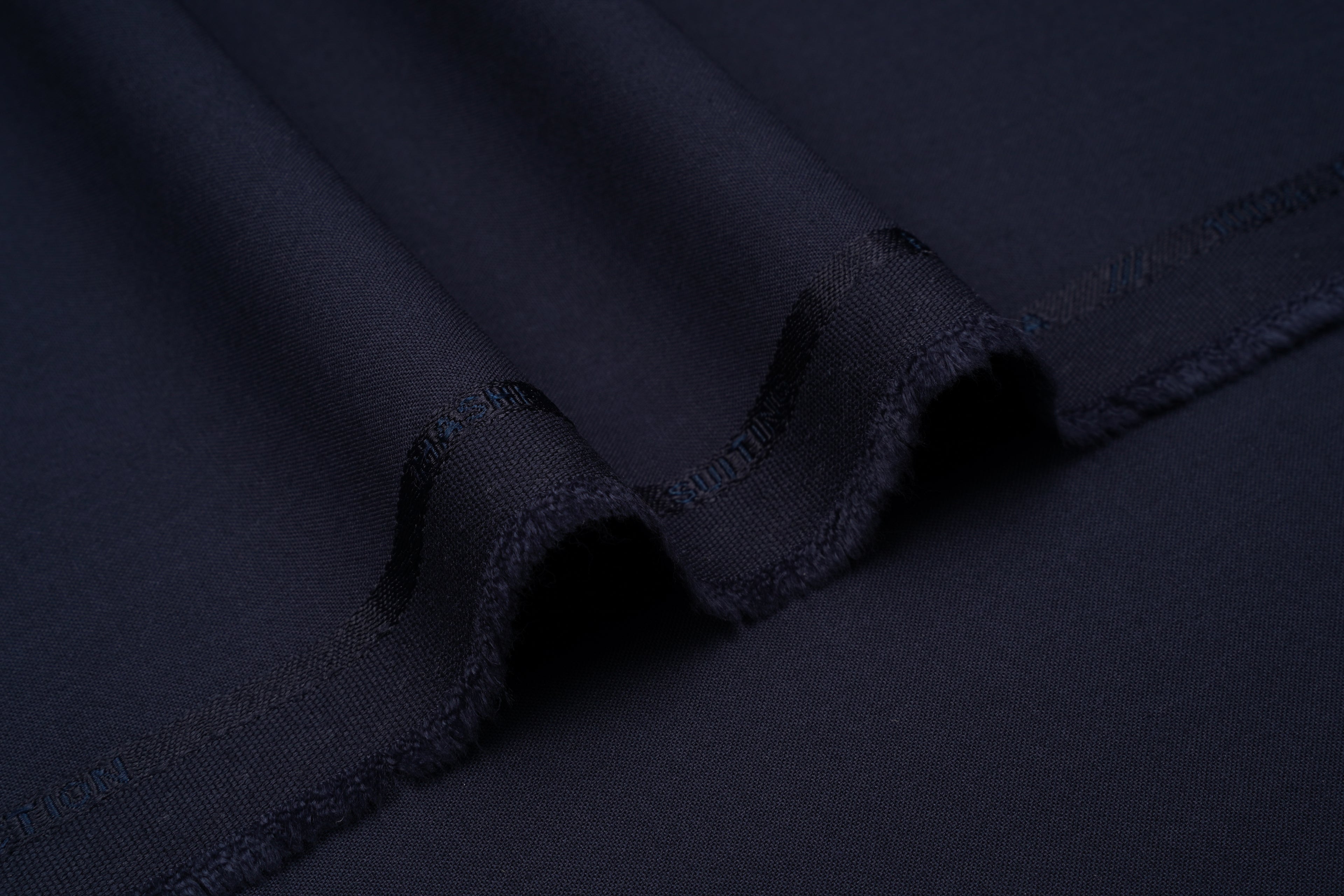 MASHRIQ SUITING W&W - Chawla Fabrics