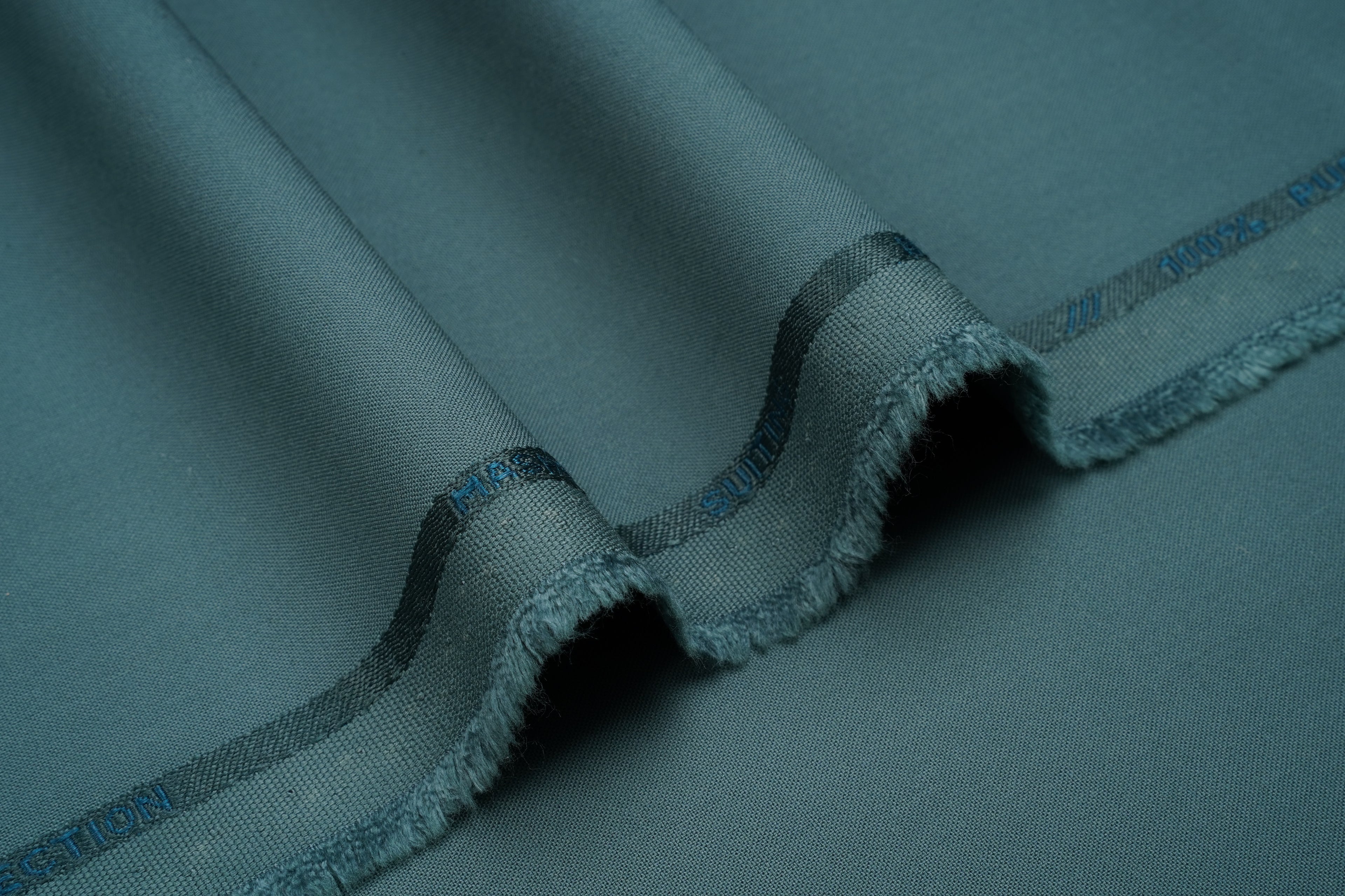 MASHRIQ SUITING W&W - Chawla Fabrics