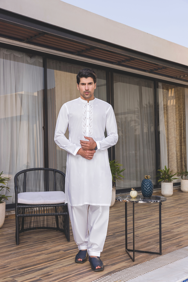 Lawn Chicken Kari LCK-03