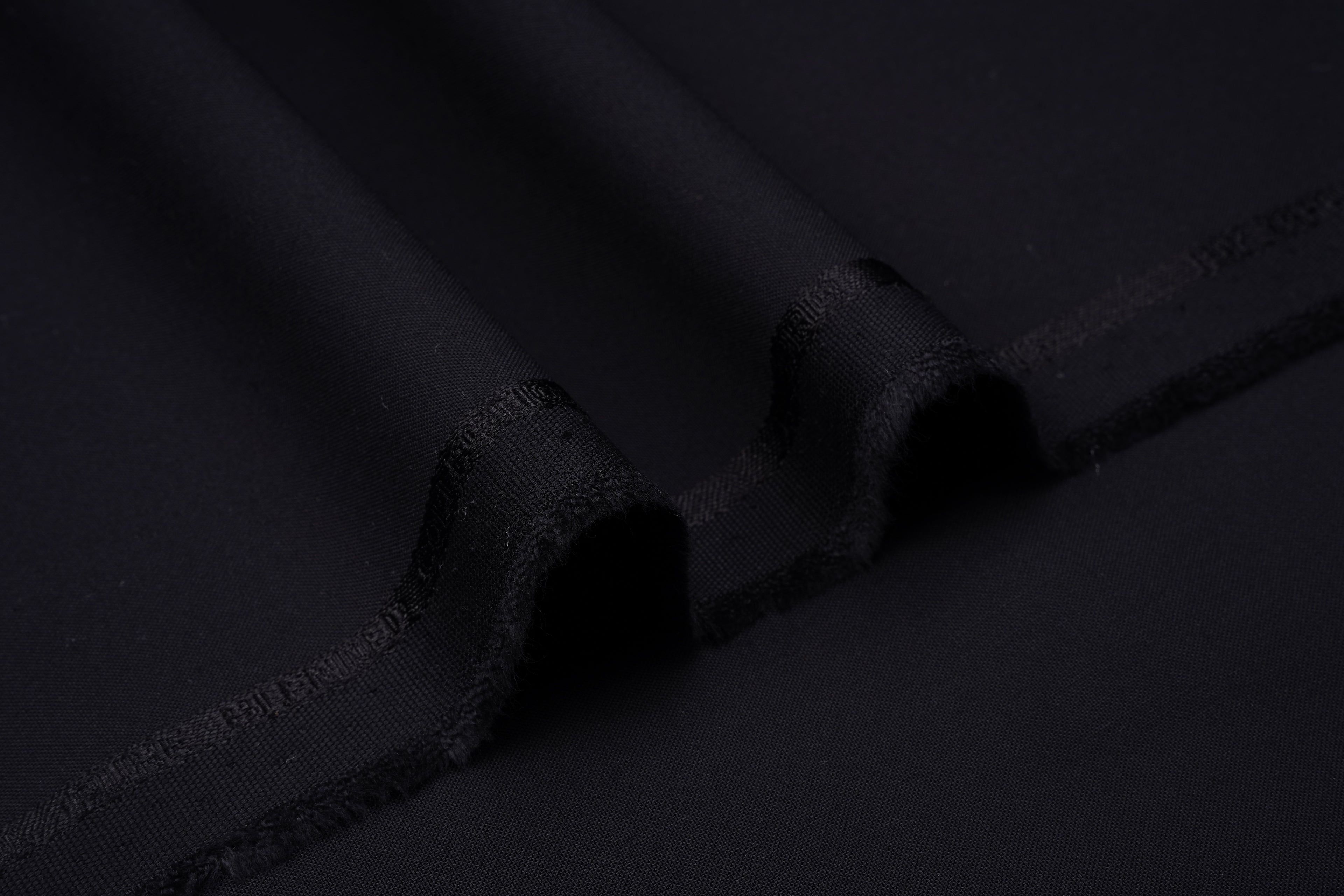 MASHRIQ SUITING W&W - Chawla Fabrics